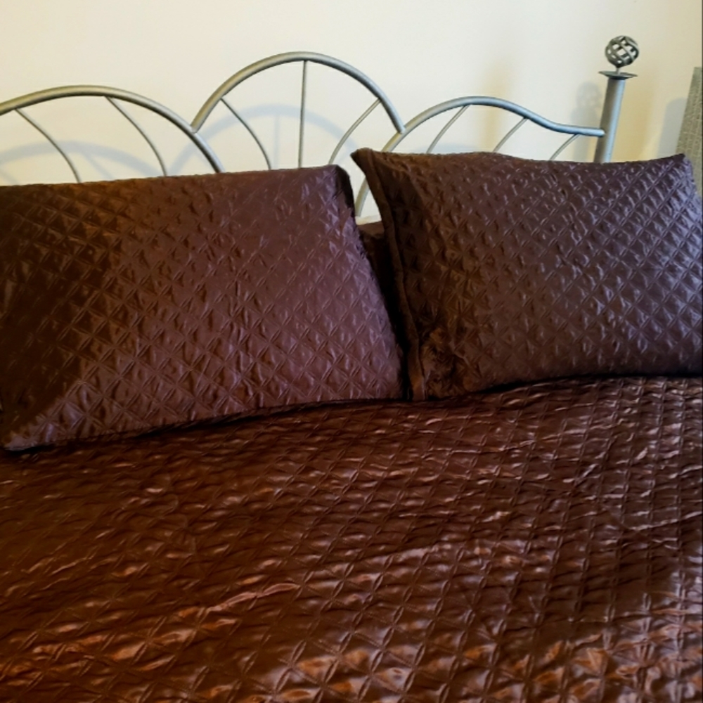Bedspread (Coverlet)